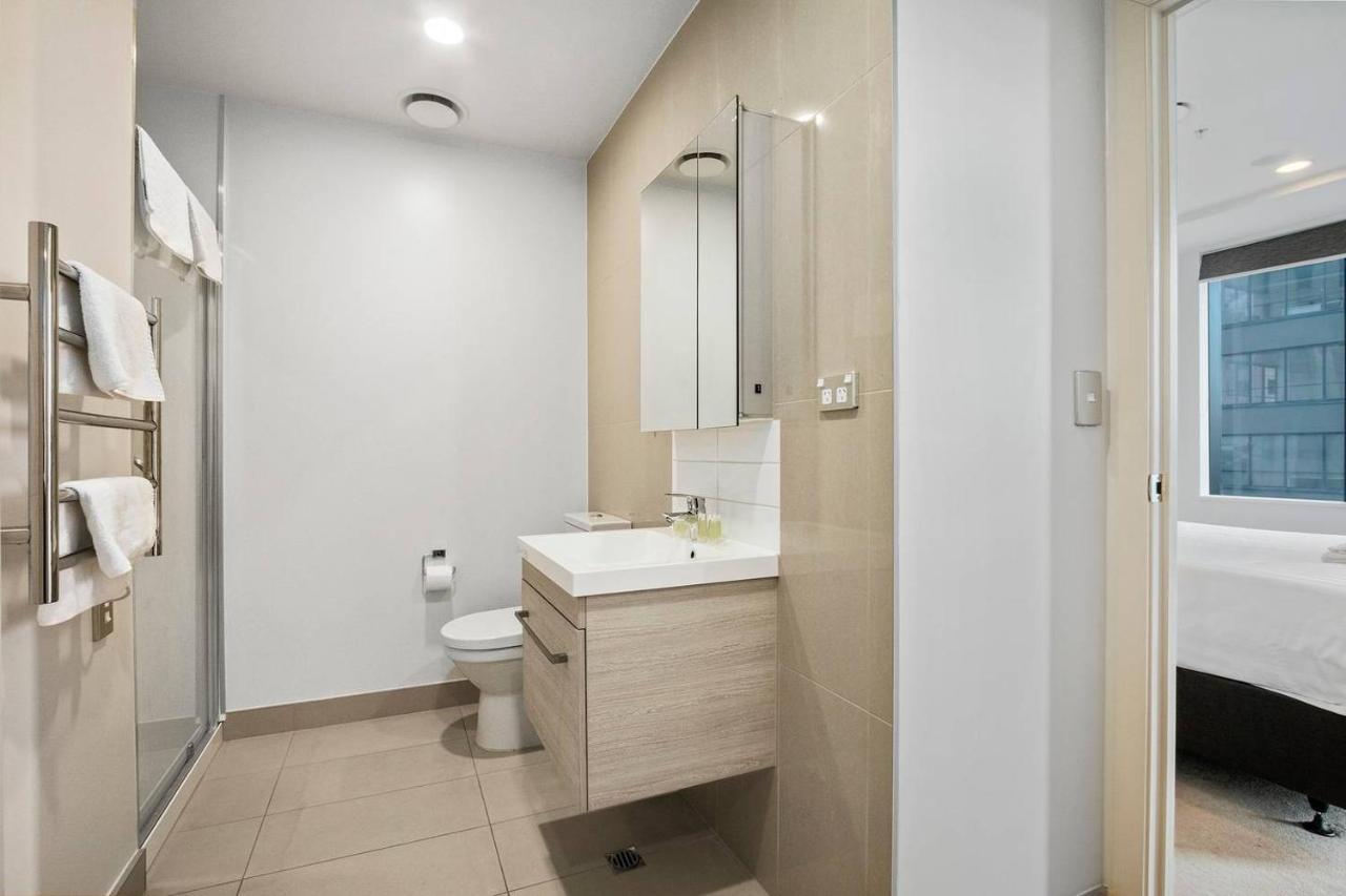 Sky Tower On Your Doorstep! Modern Two Bedroom 奥克兰 外观 照片