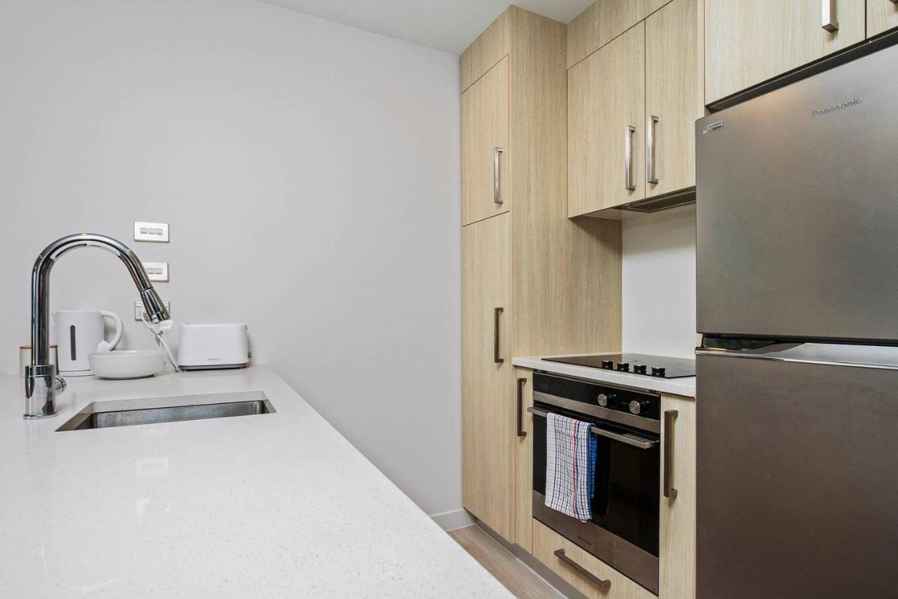 Sky Tower On Your Doorstep! Modern Two Bedroom 奥克兰 外观 照片